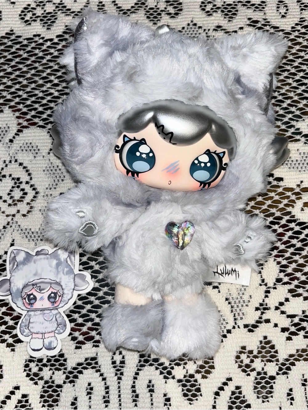 Lulumi secret shadow guard from a lexicon of love series